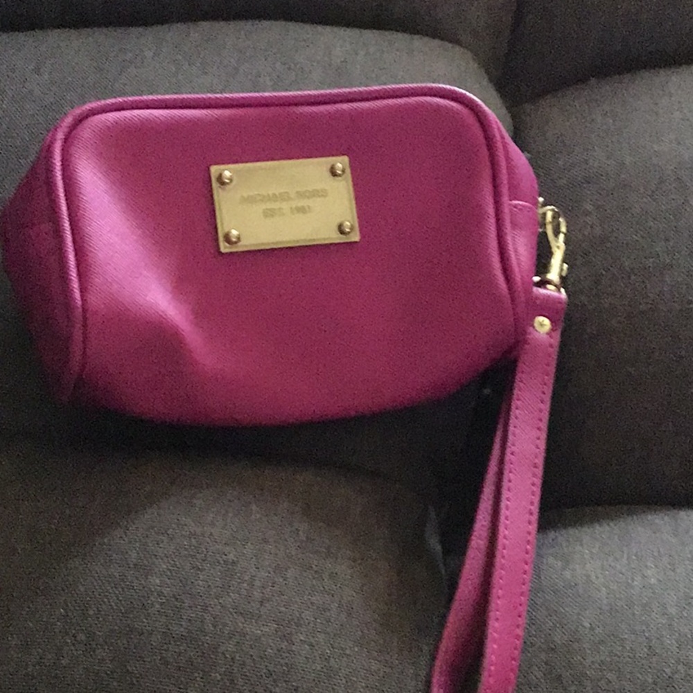 Cosmetic bag